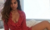 Summer Bishil numa escola de magia Summer Bishil numa escola de magia
