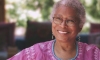 Alice Walker no templo dos ancenstrais africanos Alice Walker no templo dos ancenstrais africanos