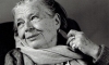 Marguerite Yourcenar num golpe de misericórdia